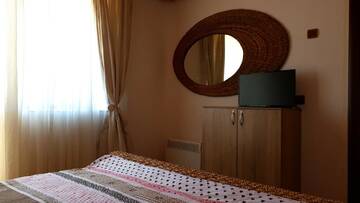 Фото номера Дом с 5 спальнями Гостевой дом Villa Frenkevi г. Чепеларе 3