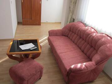 Фото номера Люкс с 1 спальней Гостевой дом Guest House Karov - 2 Stars г. Чепеларе 3