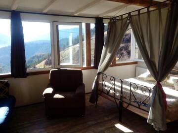 Фото номера Двухуровневый люкс Гостевой дом Zornica Guest House г. Чепеларе 5